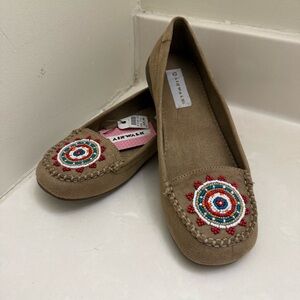 Airwalk Women's Brown Beaded Flats moccasins